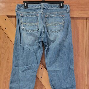Abercrombie & Fitch Cuffed Capri Jeans - Size 6